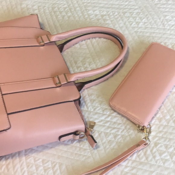 Pink Purse. Never used. - Picture 1 of 6